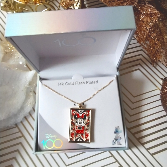 New in Box Disney Minnie Mouse Face Card Necklace - Picture 5 of 12